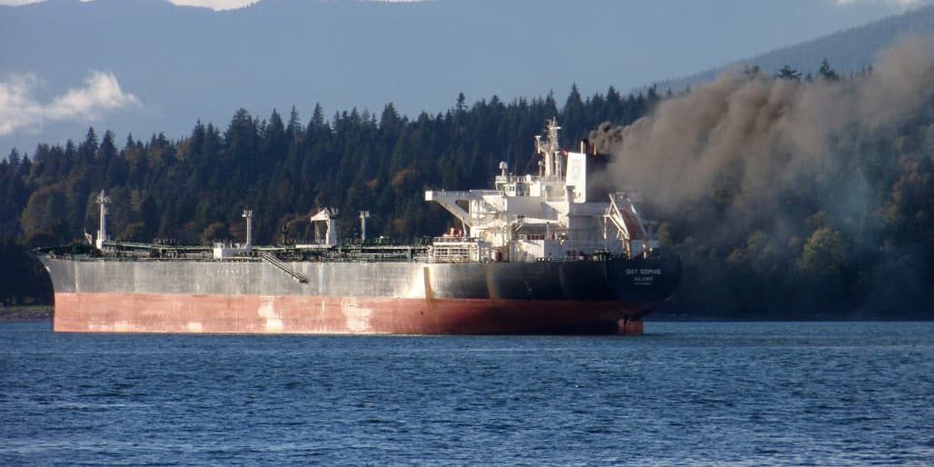 Oil tanker